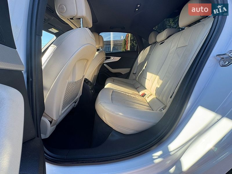 Седан Audi A4 2017 в Киеве