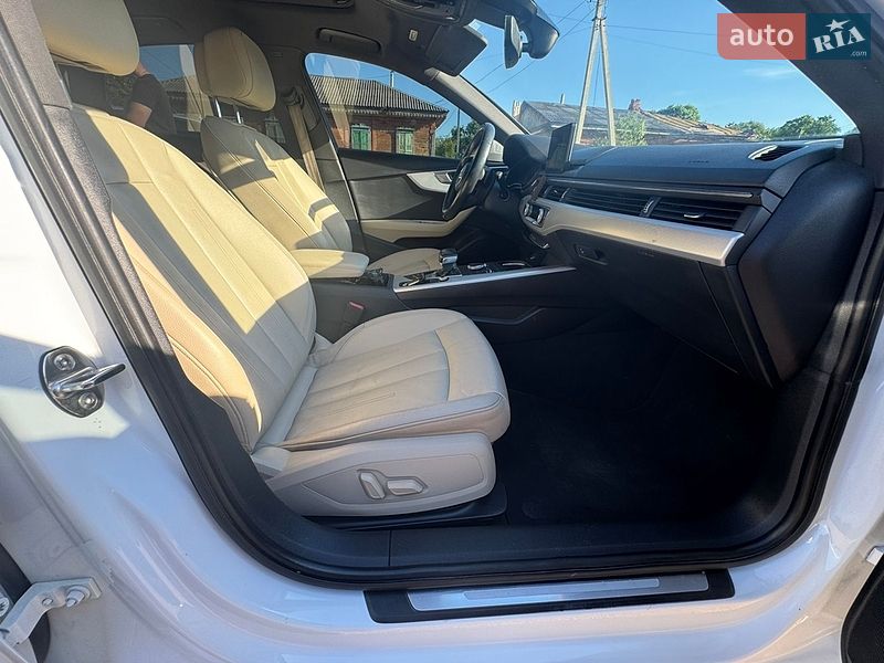 Седан Audi A4 2017 в Киеве