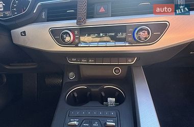 Седан Audi A4 2017 в Киеве