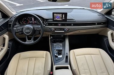 Седан Audi A4 2019 в Ровно