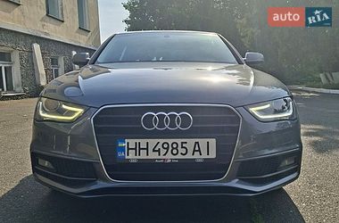 Седан Audi A4 2014 в Одесі