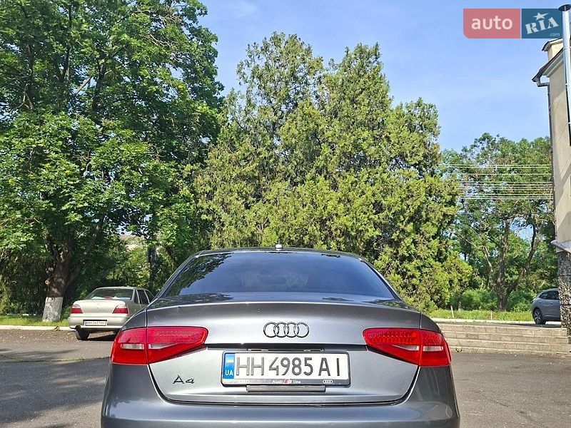 Седан Audi A4 2014 в Одесі