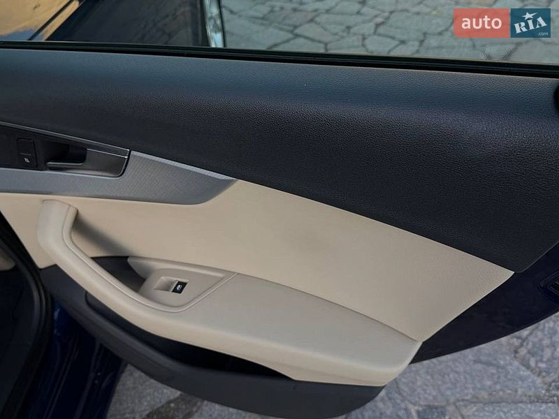 Седан Audi A4 2018 в Кременчуці