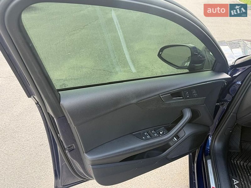 Седан Audi A4 2019 в Харкові