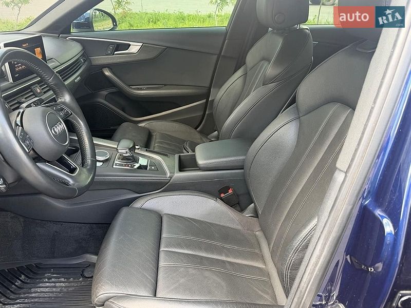 Седан Audi A4 2019 в Харкові