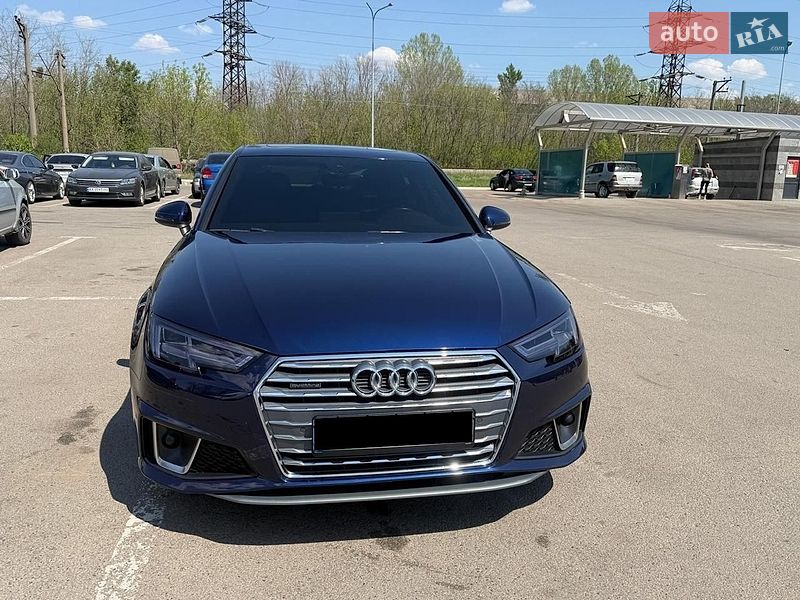 Седан Audi A4 2019 в Харкові
