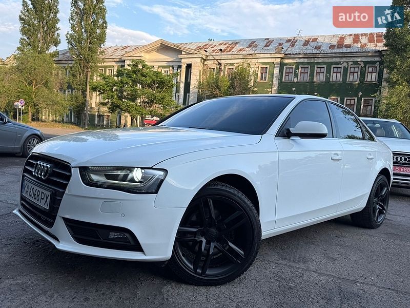 Седан Audi A4 2012 в Николаеве