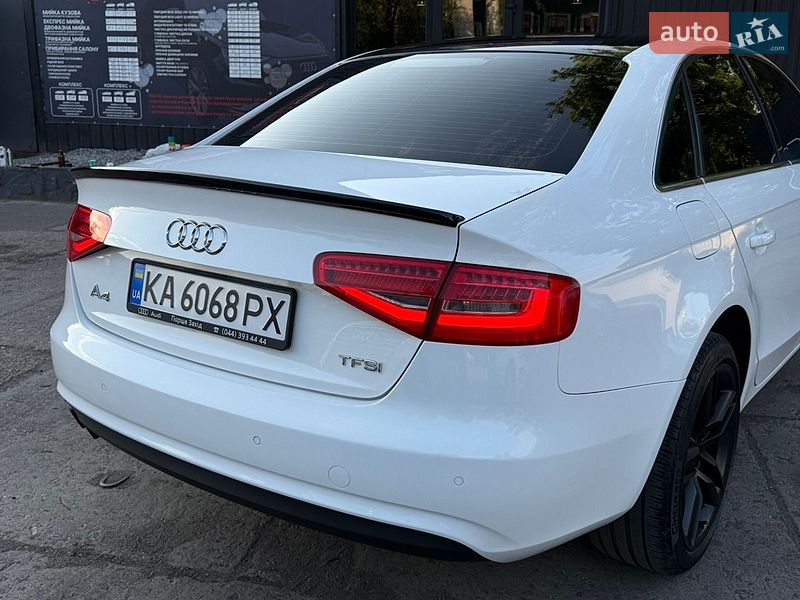 Седан Audi A4 2012 в Николаеве