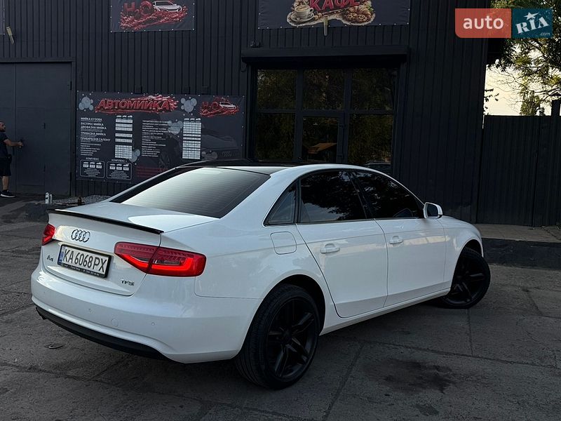 Седан Audi A4 2012 в Николаеве