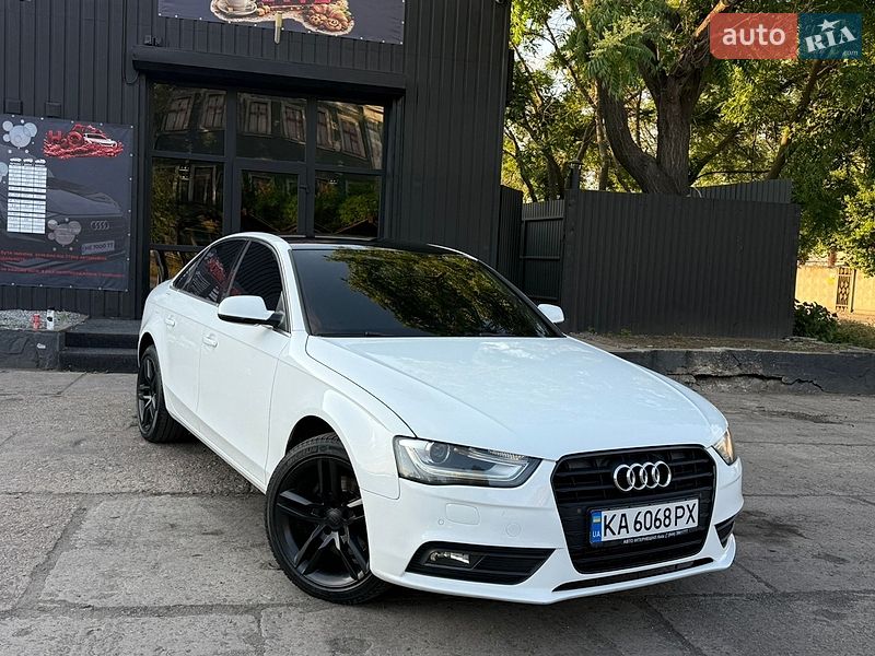 Седан Audi A4 2012 в Николаеве