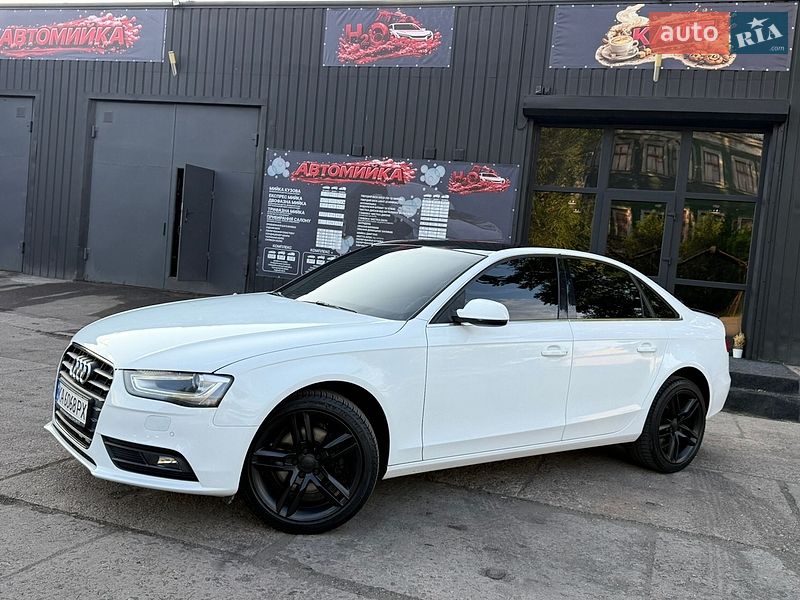 Седан Audi A4 2012 в Николаеве