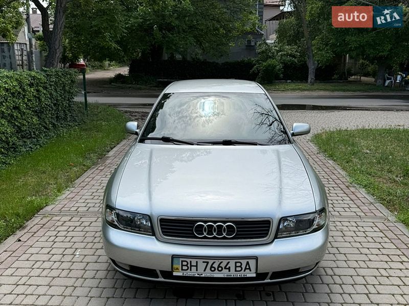 Седан Audi A4 1998 в Одессе