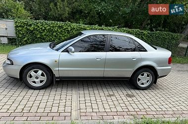 Седан Audi A4 1998 в Одессе