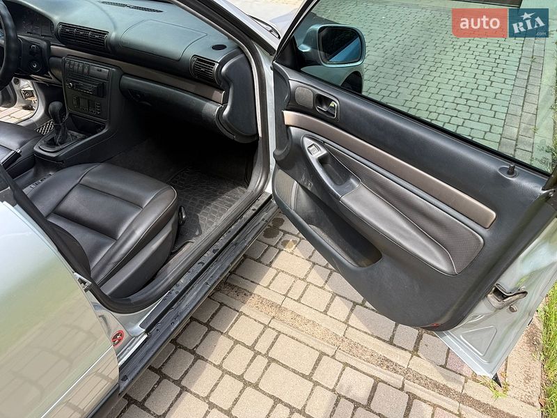 Седан Audi A4 1998 в Одессе