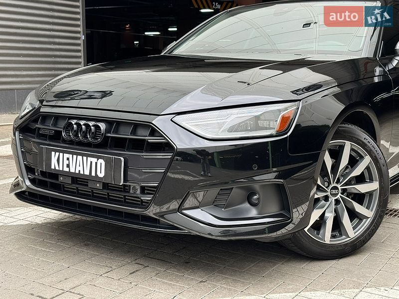 Седан Audi A4 2021 в Києві