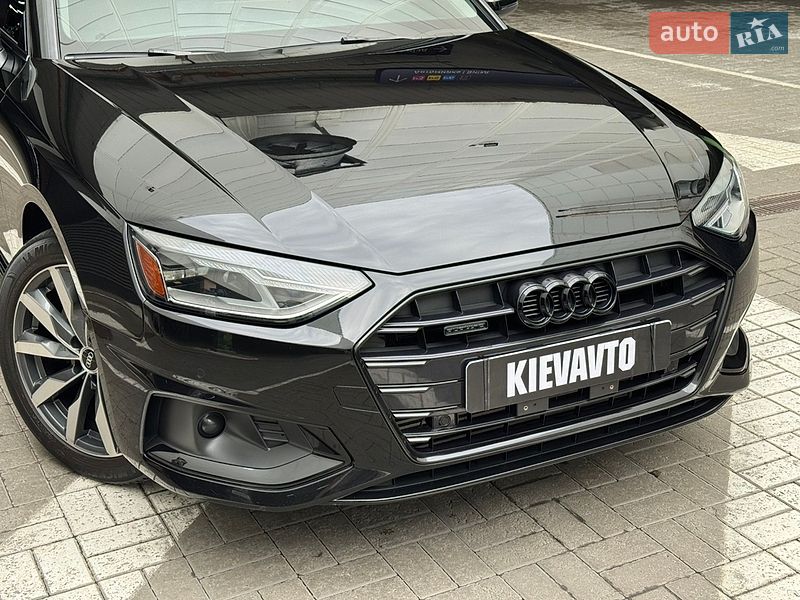 Седан Audi A4 2021 в Києві