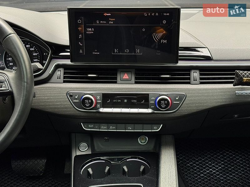 Седан Audi A4 2021 в Києві