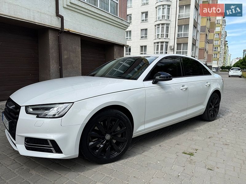 Седан Audi A4 2016 в Івано-Франківську
