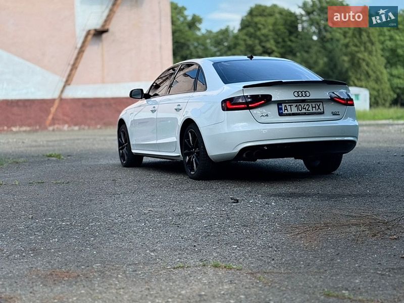 Седан Audi A4 2015 в Бурштыне