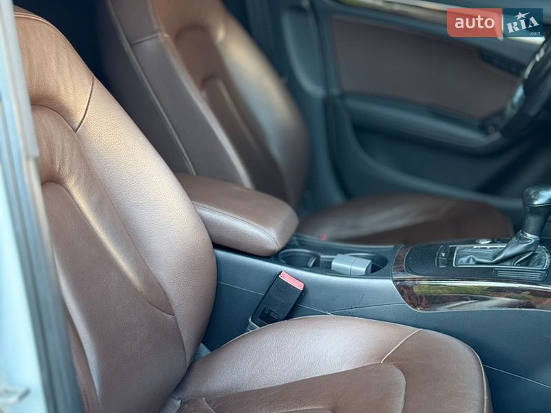 Седан Audi A4 2015 в Бурштыне
