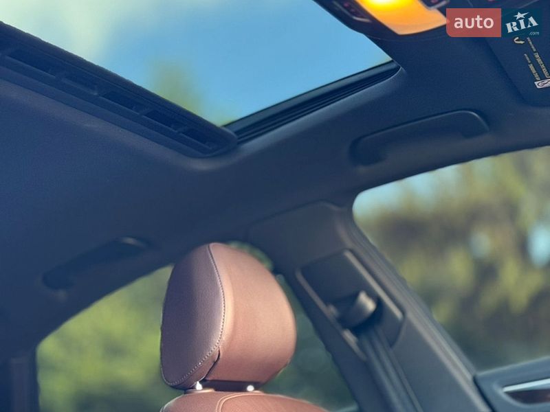 Седан Audi A4 2015 в Бурштыне