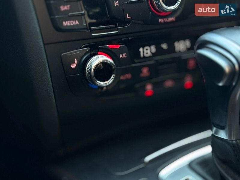 Седан Audi A4 2015 в Бурштыне