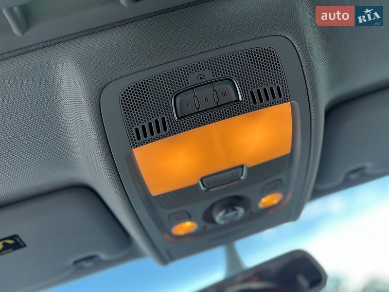 Седан Audi A4 2015 в Кременчуці