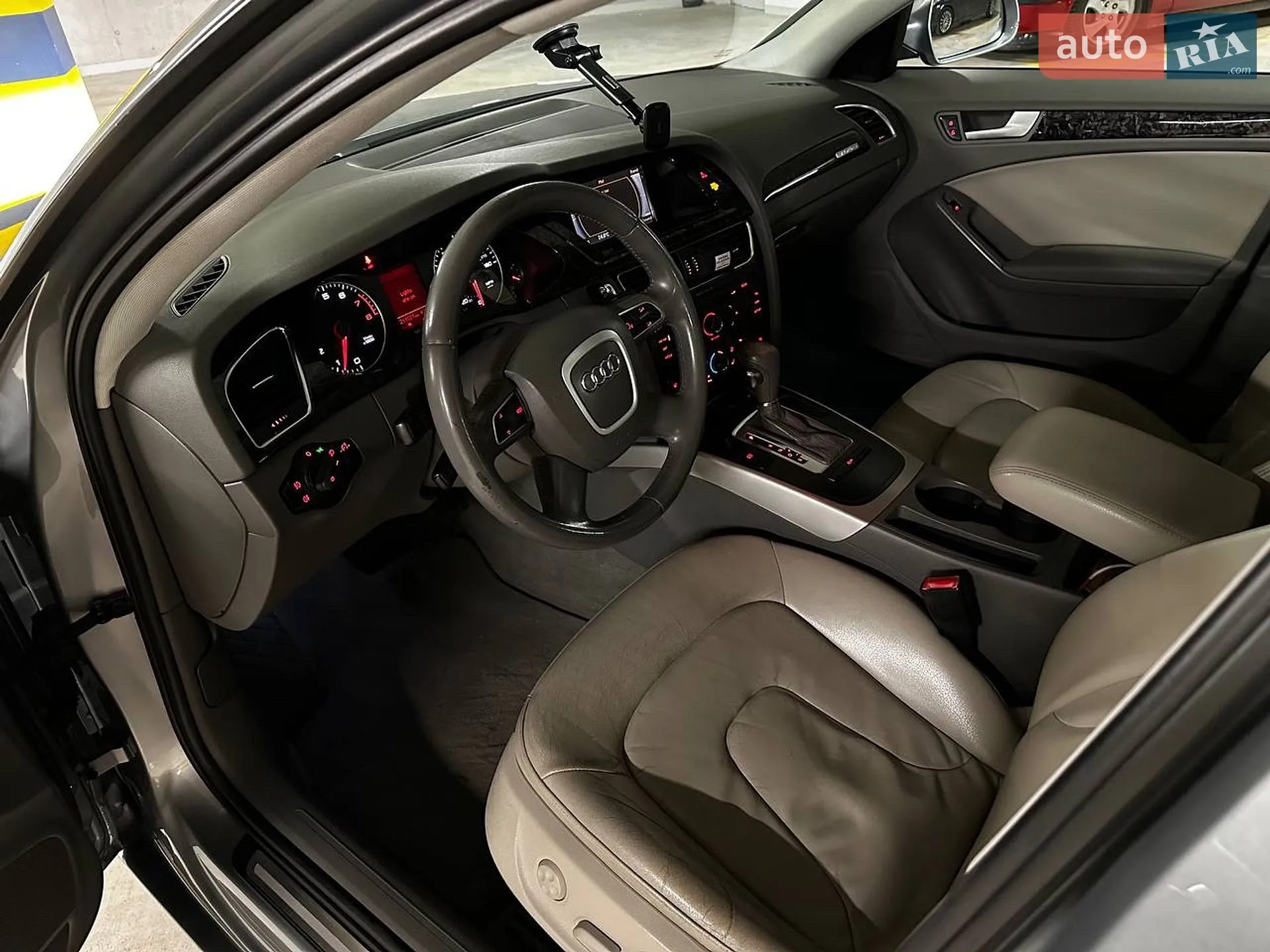 2010 Audi A4 - мініатюра 11