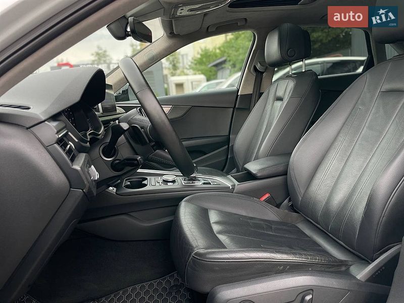 Седан Audi A4 2017 в Чернівцях