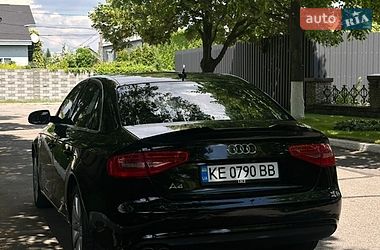 Седан Audi A4 2012 в Дніпрі