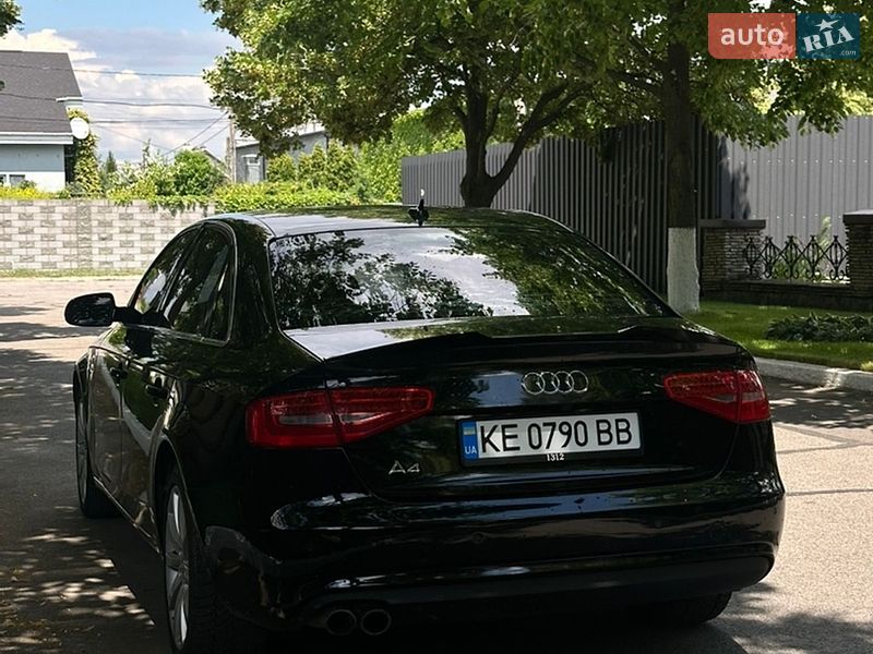 Седан Audi A4 2012 в Дніпрі