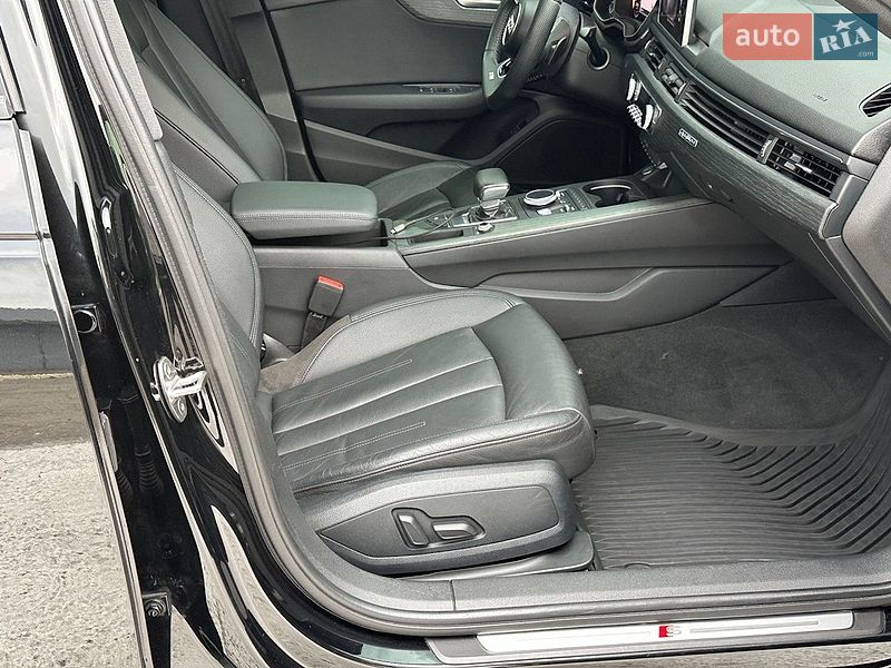 Седан Audi A4 2016 в Киеве