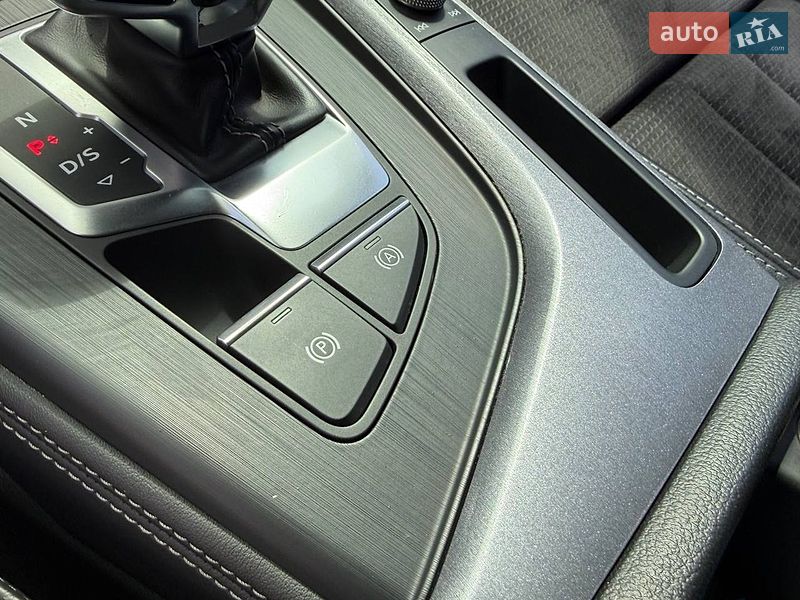 Седан Audi A4 2016 в Києві