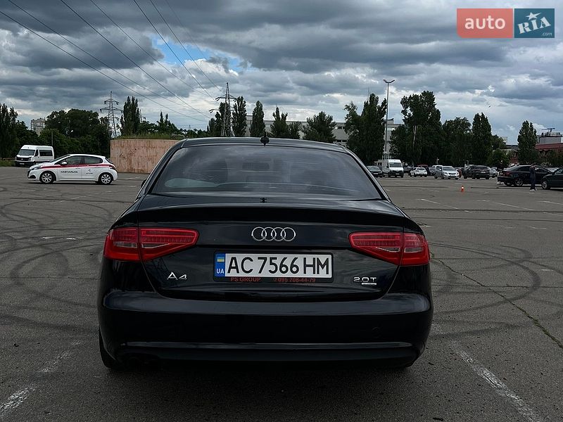 Седан Audi A4 2012 в Києві