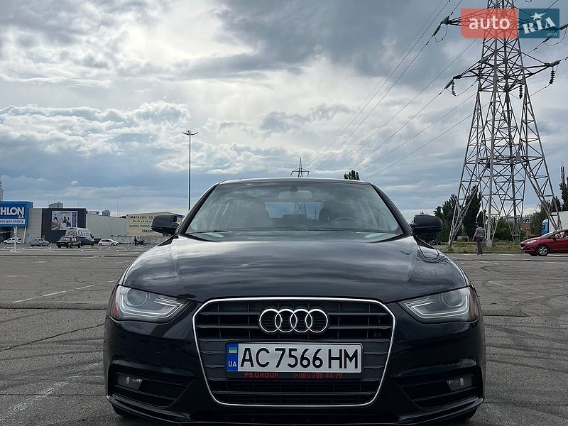 Седан Audi A4 2012 в Києві
