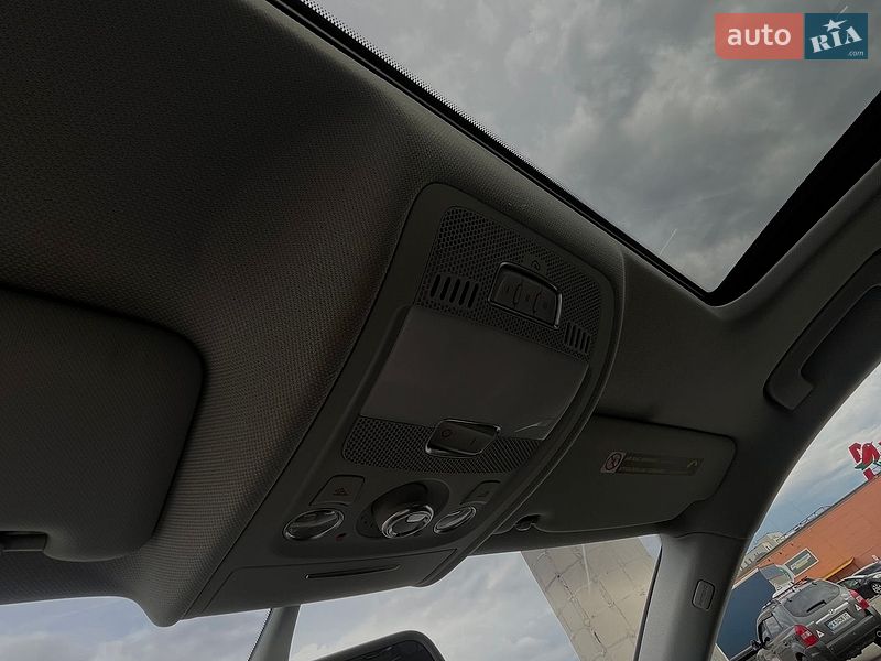 Седан Audi A4 2012 в Києві