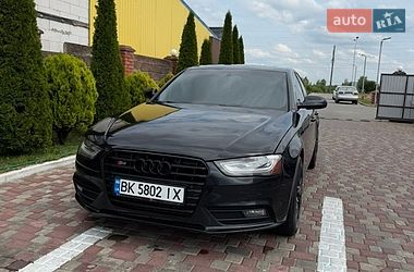 Седан Audi A4 2012 в Костополе