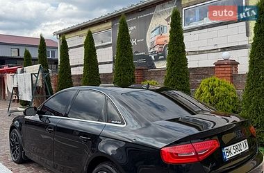 Седан Audi A4 2012 в Костополе