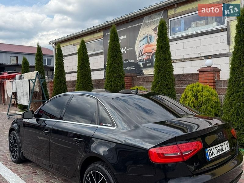 Седан Audi A4 2012 в Костополе
