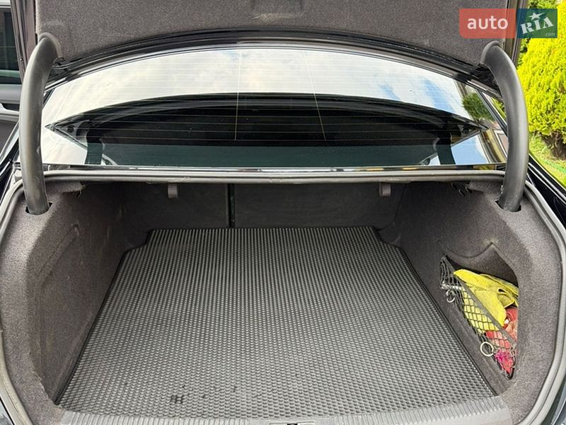 Седан Audi A4 2012 в Костополе