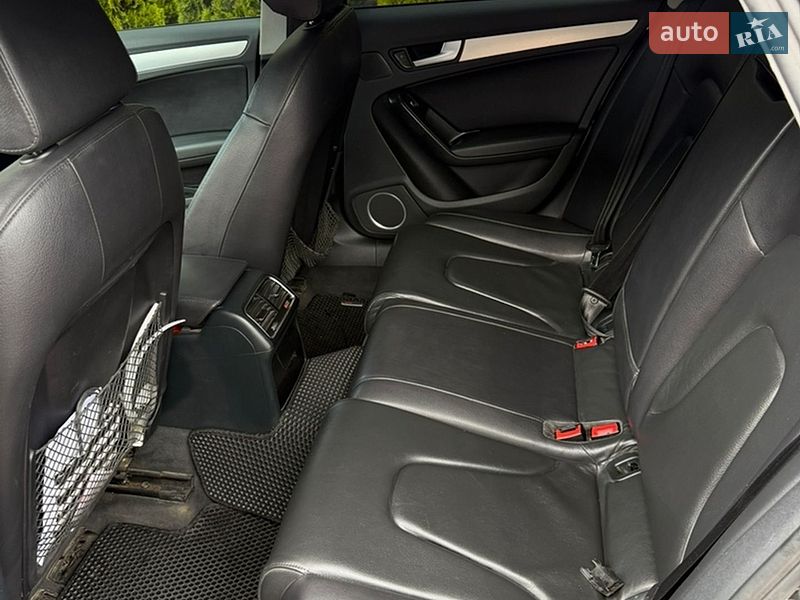Седан Audi A4 2012 в Костополе