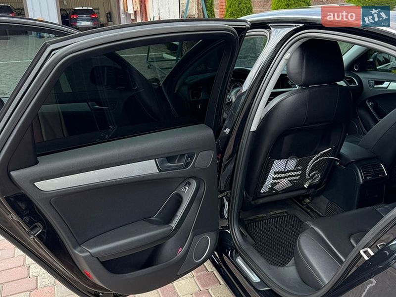 Седан Audi A4 2012 в Костополе