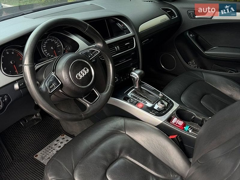 Седан Audi A4 2012 в Костополе