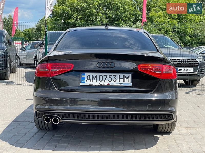 Седан Audi A4 2014 в Бердичеві