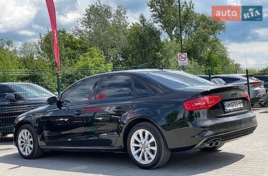 Седан Audi A4 2014 в Бердичеві