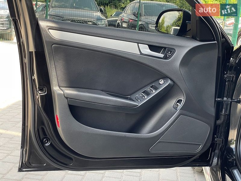 Седан Audi A4 2014 в Бердичеві