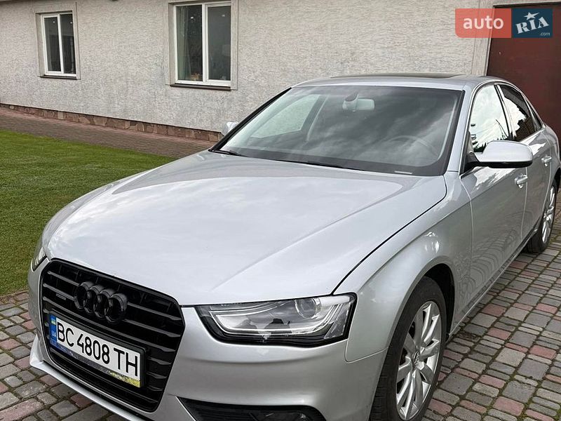 Седан Audi A4 2013 в Львове