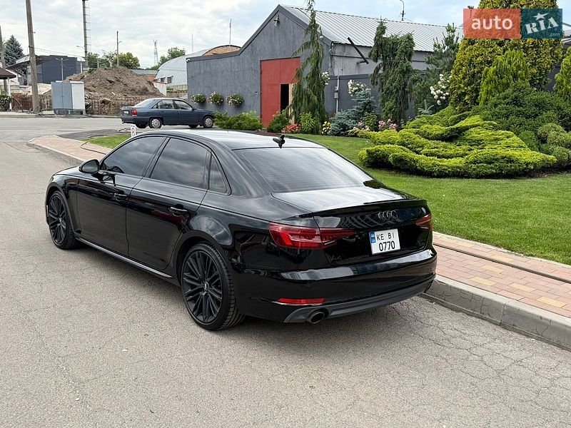 Седан Audi A4 2018 в Днепре