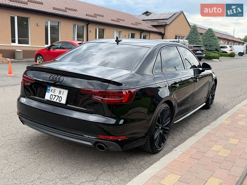 Седан Audi A4 2018 в Днепре