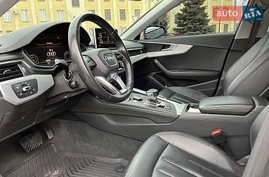 Седан Audi A4 2015 в Кам'янському
